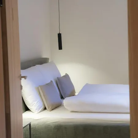 Apartment 1494 Wohnen Und Kultur Im Denkmal *