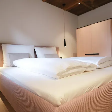 1494 Wohnen Und Kultur Im Denkmal *